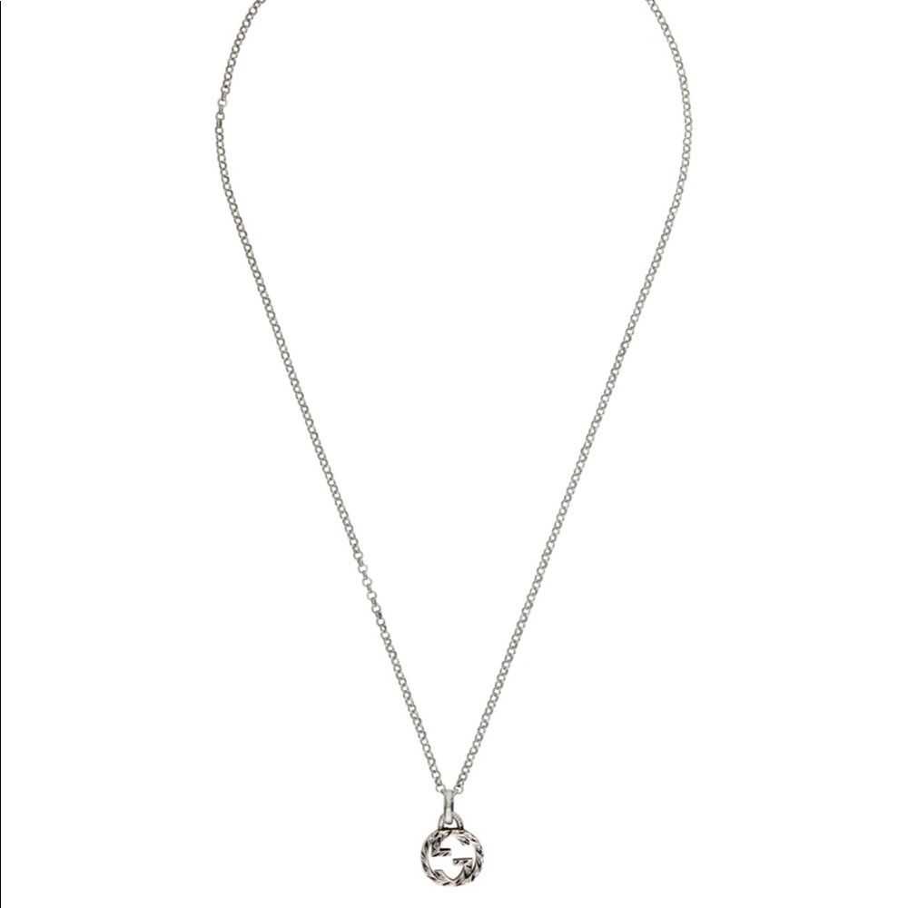 Beautiful Gucci necklace. Excellent condition with original box. - Picture 4 of 6